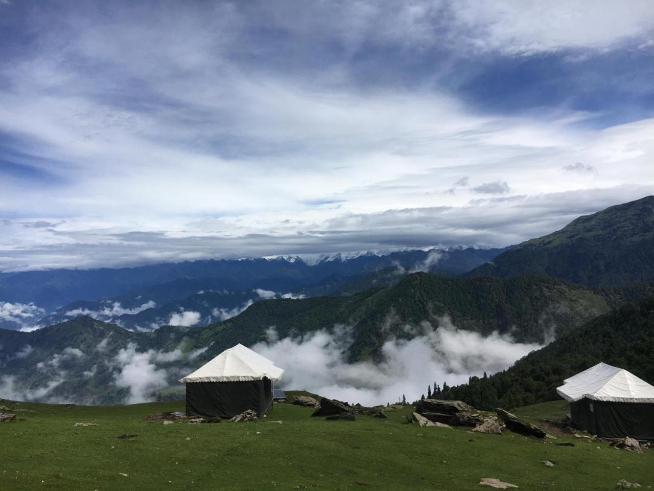 Hotel Heaven Rishīkesh Buitenkant foto